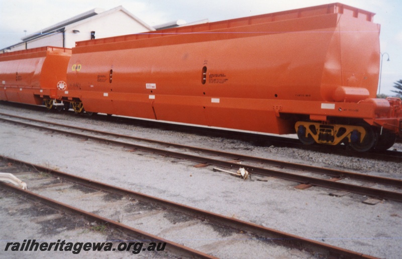 P15294
Australia Western Railroad woodchip wagons, Albany, GSR line, side and end views
