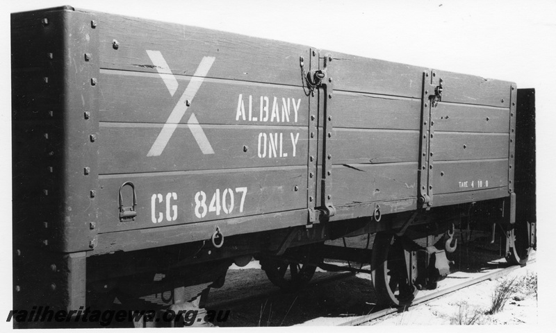 P15684
GC class 8407 erroneously classified as CG 8407, on the approach tracks to the Albany land backed wharf, stencilled with a blue cross and 
