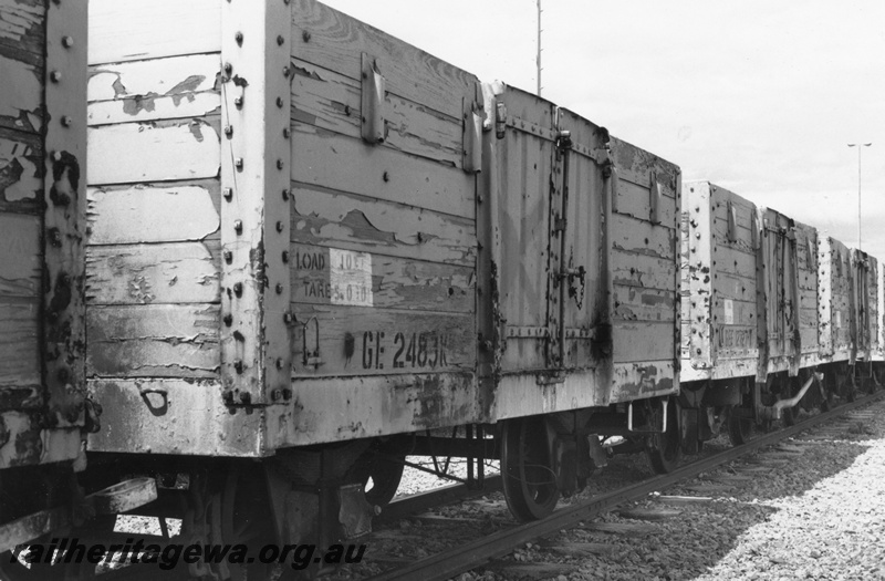 P15686
GE class 2483 built on the underframe of a CXA class sheep wagon, note the parallel sided headstock and the deeper side sills, stowed at Robbs Jetty, end and non brake lever side
