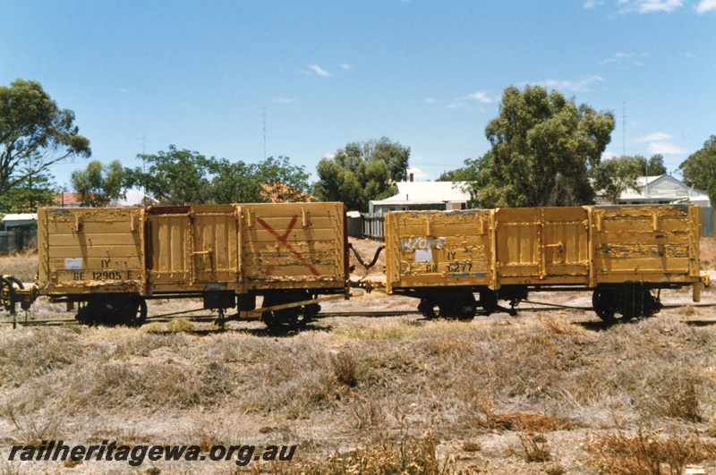 P15695
GE class 12905-E coupled to GN class 6277, both in the yellow livery, stowed in the old Northam yard, side view
