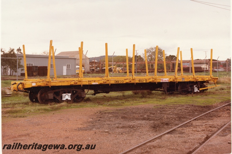 P16034
QBE class 23652, bogie bolster wagon, end and side view
