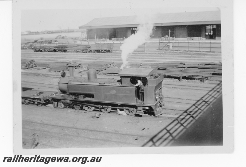 P16123
B class 182 4-6-0 locomotive, Fremantle Yard, elevated view side and end view, shunting
