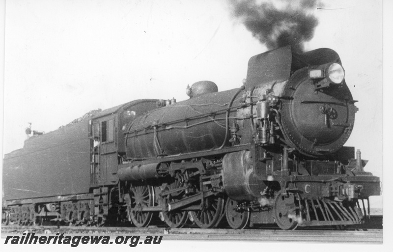 P16466
Commonwealth Railways (CR) C class 67, TAR line, side and front view

