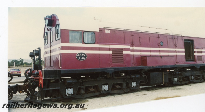 P16552
MRWA F class 40, in red with white stripes, end and side view
