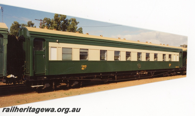 P16564
AQM class 292 sleeper, preserved by ARHS at rail museum, Bassendean, end and side view
