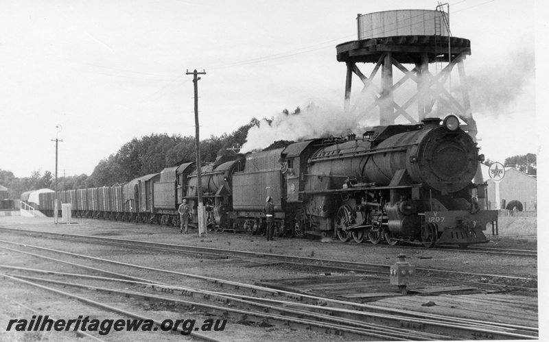 P17232
V class 1207 and V class 1212, double heading goods train No 19, water tower, Brookton, GSR line
