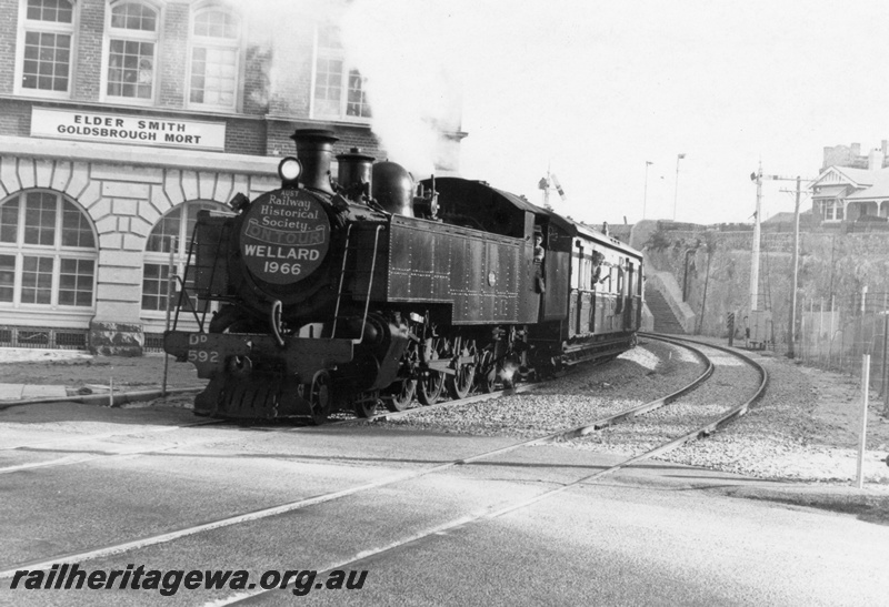 P17789
DD class 592, on ARHS tour train to Wellard, passing through the cutting near The Roundhouse, Elder Smith Goldsborough Mort Building, semaphore signal, level crossing, Fremantle
