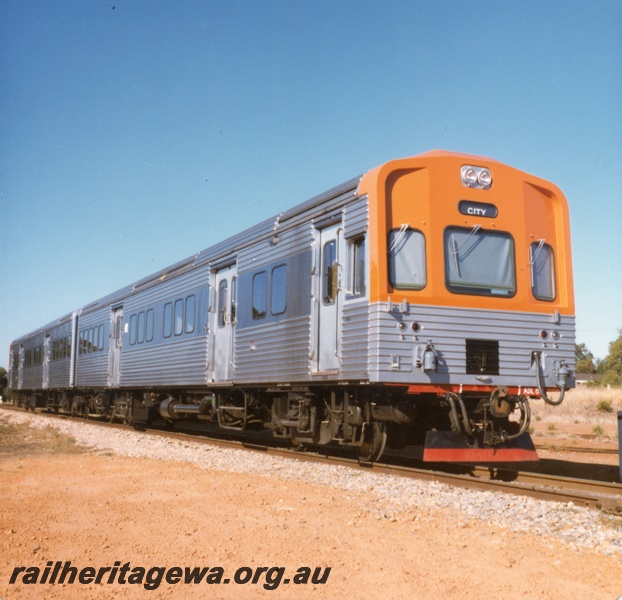 P17947
6 of 6 views of an ADL/ADC two car railcar set on an ARHS tour to Gingin, MR line , ADL class 801 and ADC class 851 at Gingin, side and front view of the set
