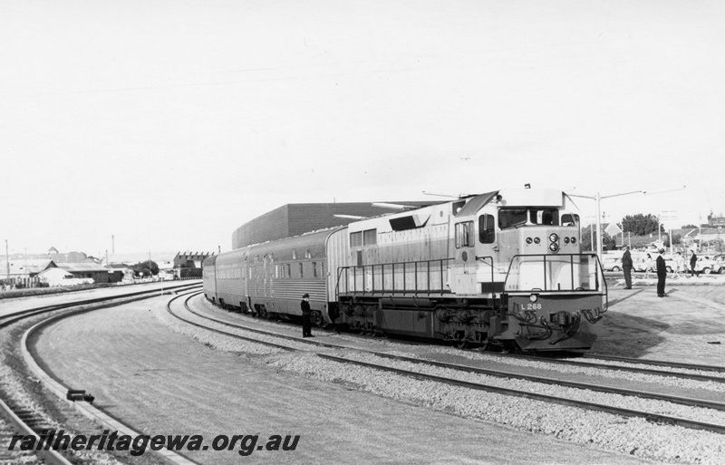 P18163
L class 268, on passenger train including stainless steel carriages, East Perth Terminal, side and front view
