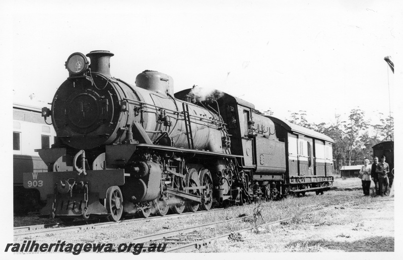 P18615
W class 903, on Reso tour, Northcliffe, PP line, front and side view
