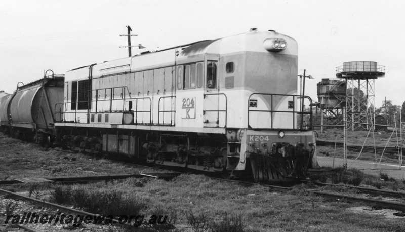 P21631
K class 204, wagons, water tower, Midland loco depot, ER line, side and front view
