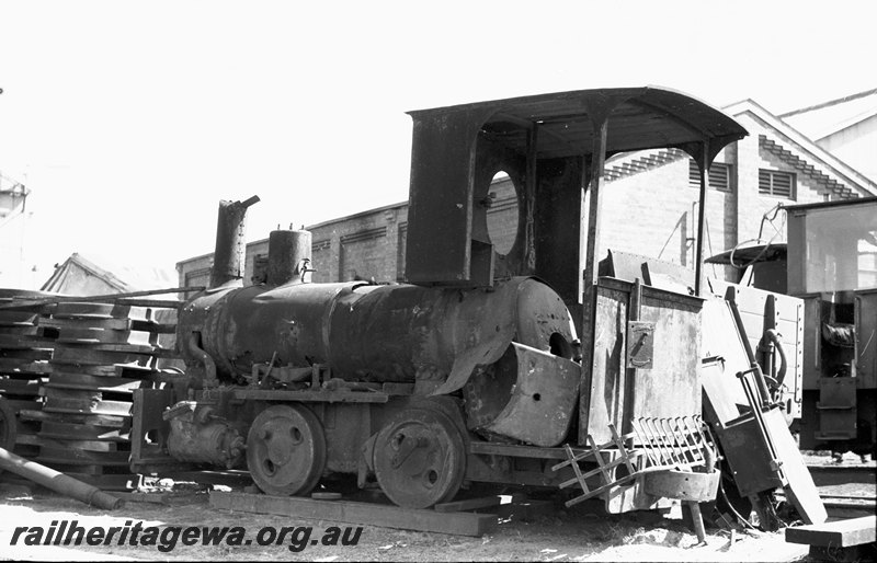 P22609
2ft gauge Krauss 0-4-0WT (b/n 2181 of 1889), 5th oldest steam locomotive in Australia, derelict condition, Midland Workshops

