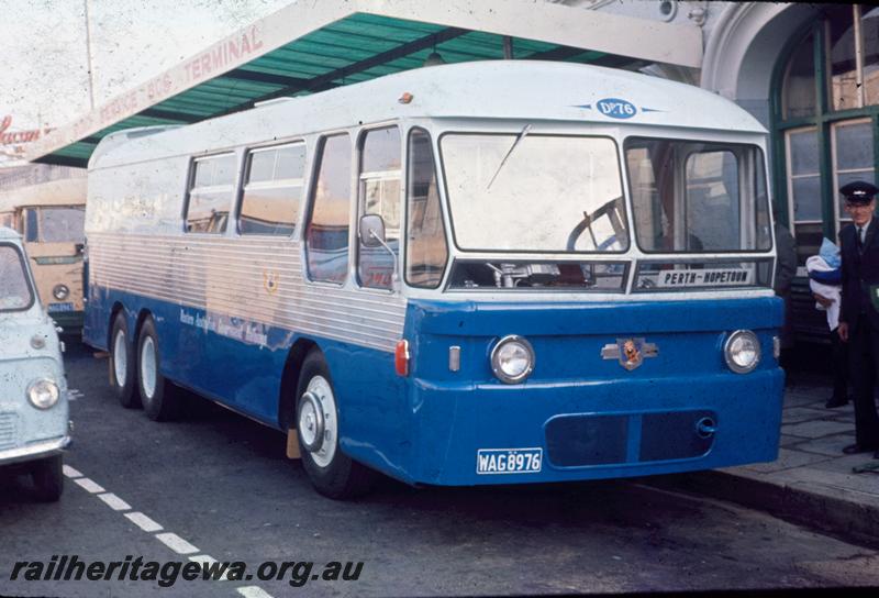 T00159
Railway Road Service Passenger/Freighter bus DP76, on Perth-Hopetoun run
