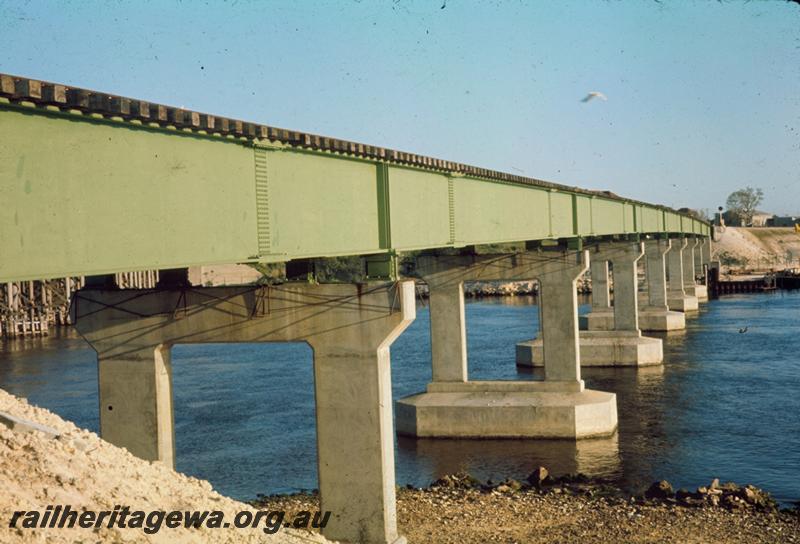T00181
Girder bridge, North Fremantle, looking south
