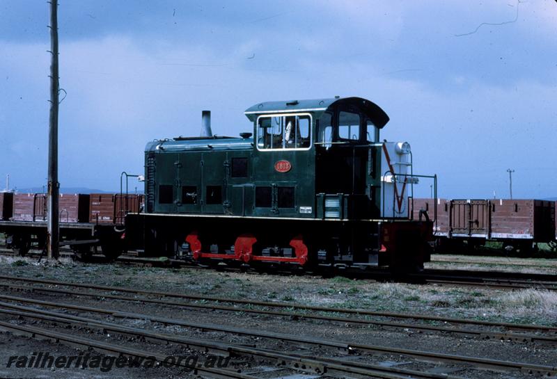 T00519
T class 1813, side and front view
