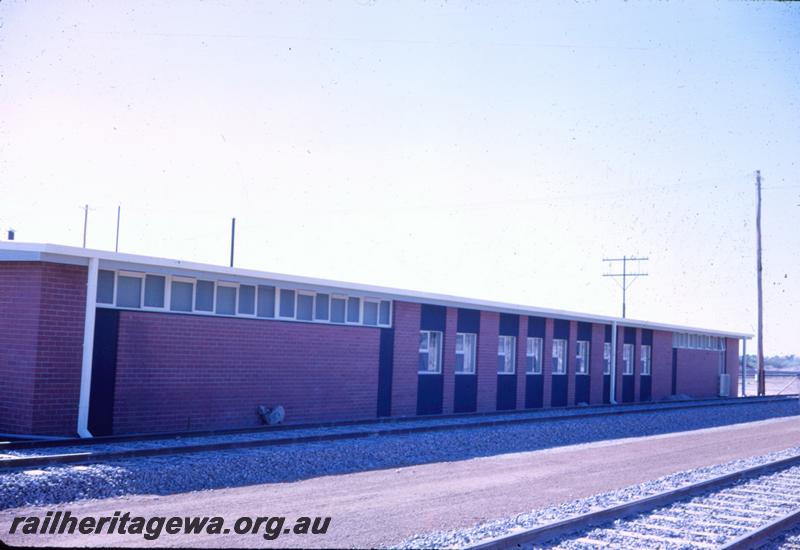 T00618
Station building, Kwinana, looking west
