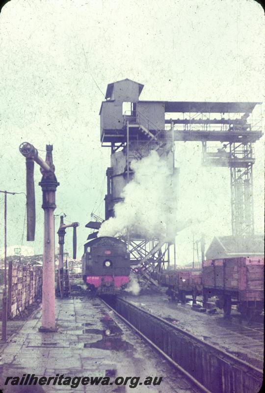 T00651
DD class 592, water column, coaling tower, Bunbury loco depot
