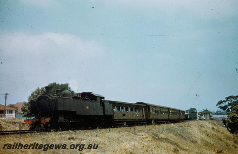 T00785
DM class, AD class carriage, Down suburban passenger train departing Mount Lawley, ER line, view of the train, same as T01346
