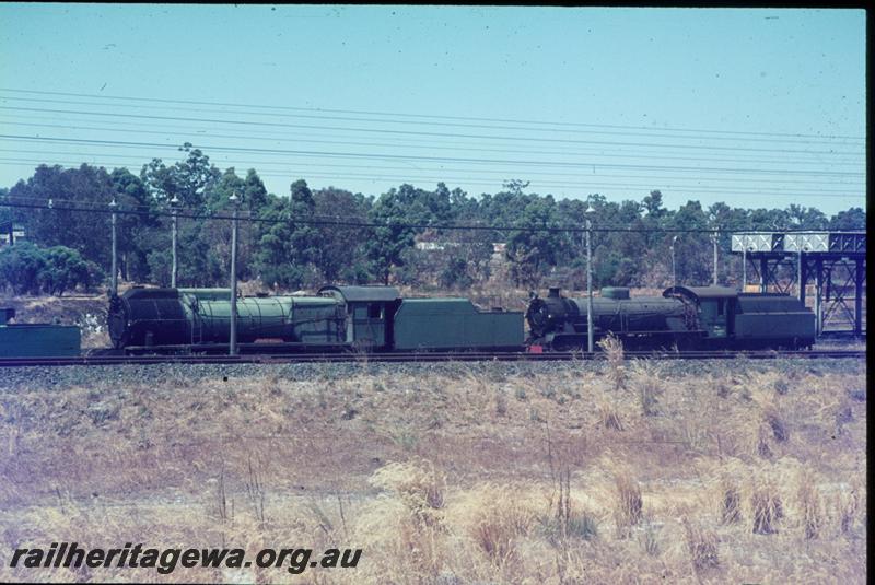 T00872
S class & W class locos, stowed, Collie
