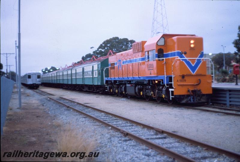T01026
A class 1509, Queensland carriage set, suburban passenger train

