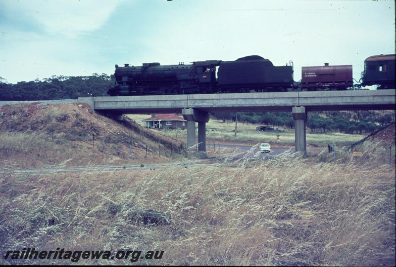 T01137
V class 1216, Toodyay, on dual gauge track
