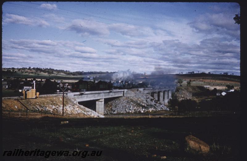 T01362
Concrete bridges, Northam, over Great Eastern Highway and the Avon River, ER line

