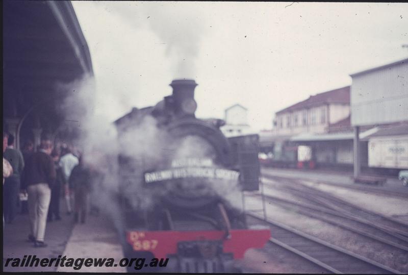 T01607
DM class 587, Perth Station, ARHS tour train

