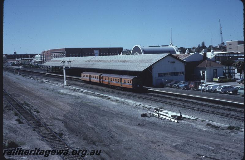 T01717
ADG/ADA railcar set, Fremantle, orange livery.
