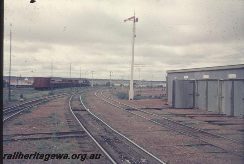 T01955
Gangers sheds, signal, Mullewa, NR line

