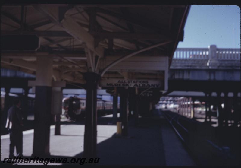 T02136
Perth Station platforms, general views showing the destination boards
