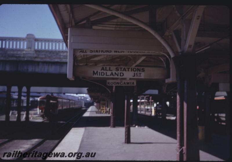 T02139
Perth Station platforms, general views showing the destination boards
