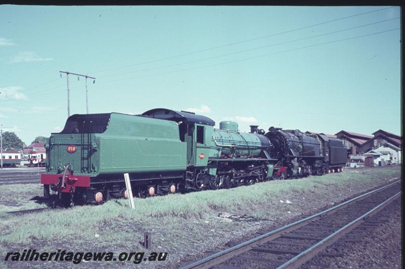 T02437
W class 918, V class, East Perth Loco depot, east end
