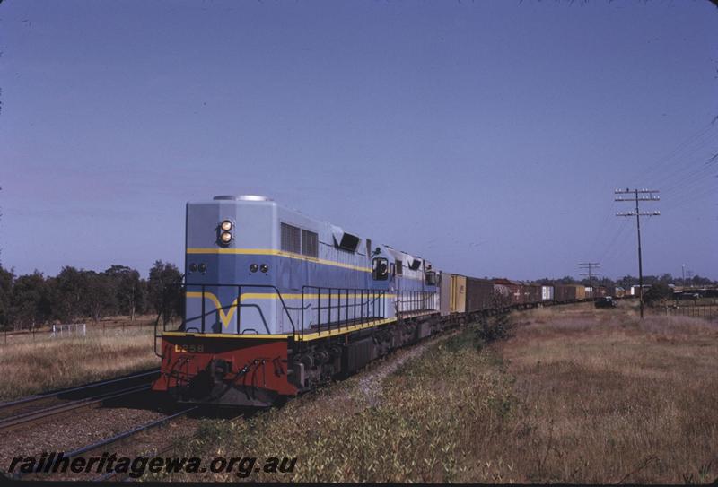T02710
L class 258, later blue livery, double heading, Midland, freight train

