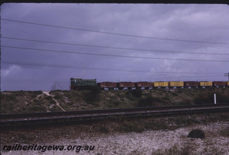 T02864
SEC 0-6-0 diesel loco, South Fremantle Power Station, shunting wagons
