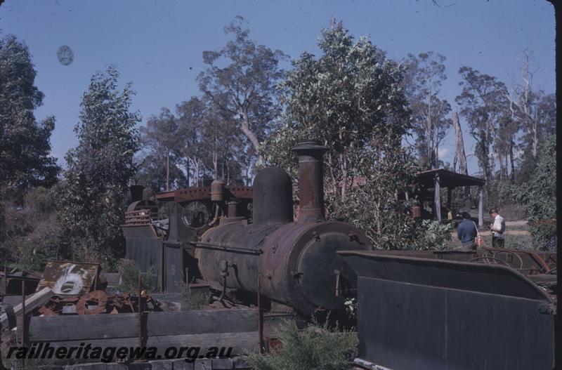 T03991
Bunnings loco No.53, Manjimup, front and side view, out of service
