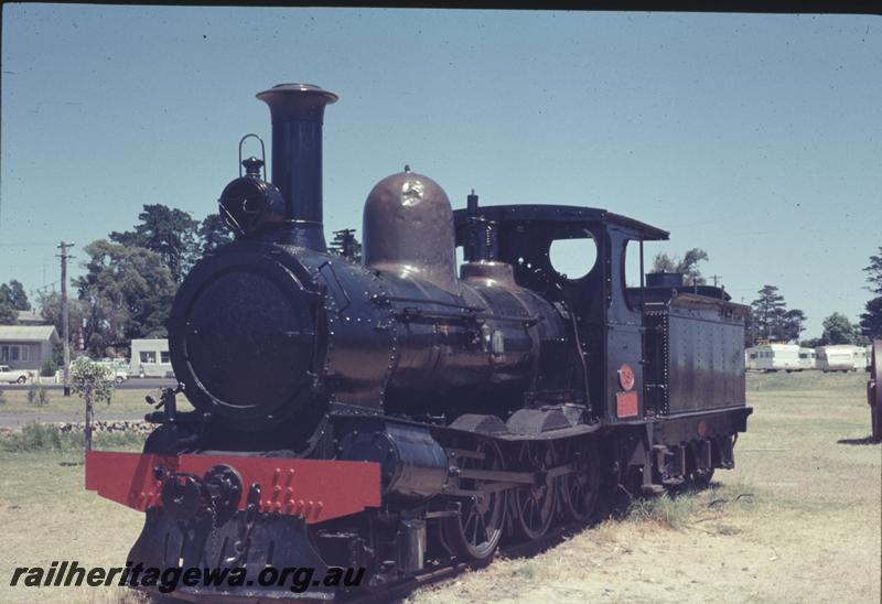 T04143
A class 15, Jaycee Park, Bunbury, front and side view, on display 
