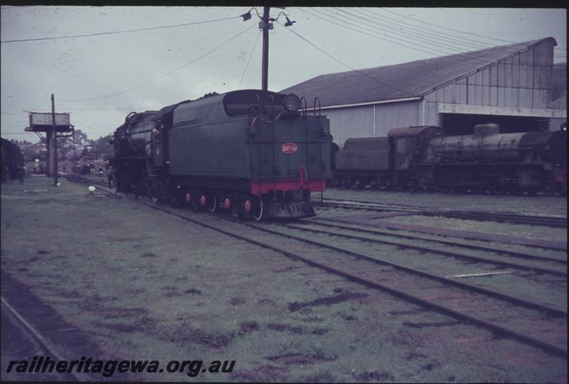 T04148
V class 1220, water tower, Collie, rear and side view.
