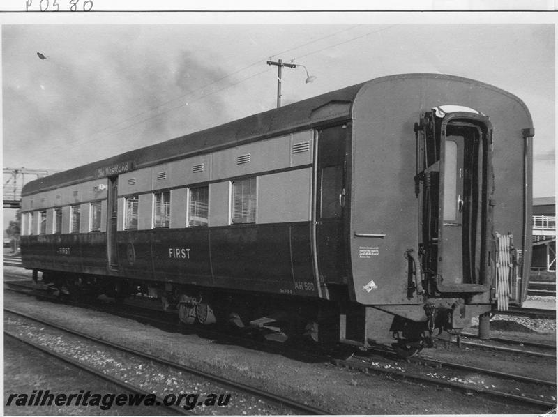 P00580
AH class 560 1st class sleeping carriage, side and end view
