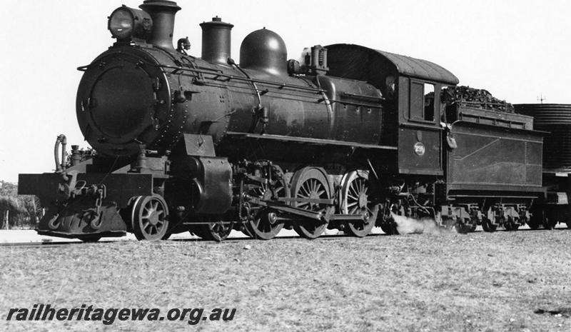 P00727
E class 219, with out of gauge load of water tanks, Karalee, EGR line, front and side view of loco
