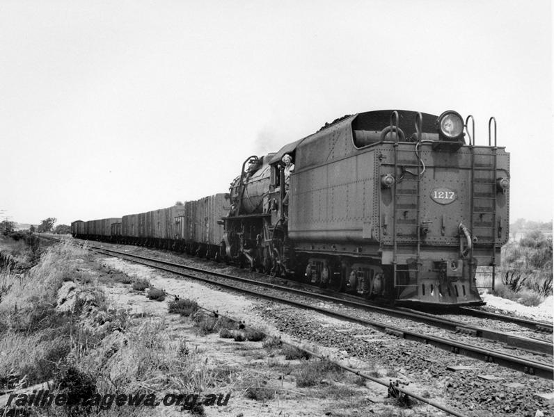 P00747
V class 1217, Picton, SWR line, running tender first with empty coal train
