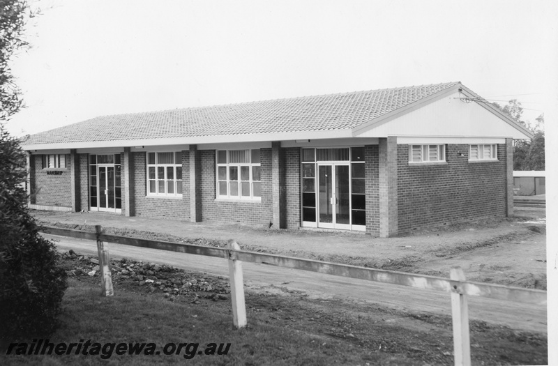 P01503
New station building at Manjimup, PP line, street side and end view
