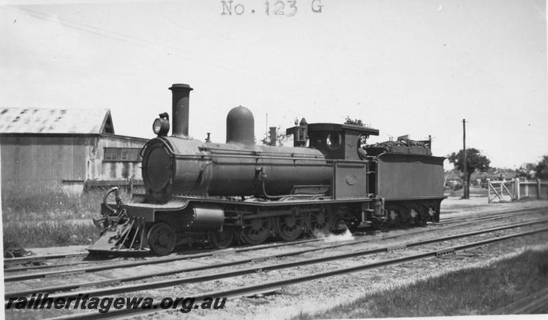 P01649
G class 123, front and side view,c1926
