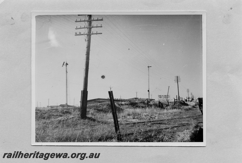 P01729
Distant signals on very tall poles, Leighton and North Fremantle
