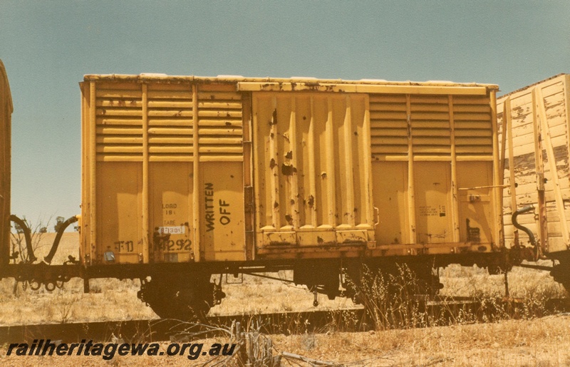 P02209
FD class 14292, the only all steel FD, stowed at Pantapin, YB line, side view. c1985
