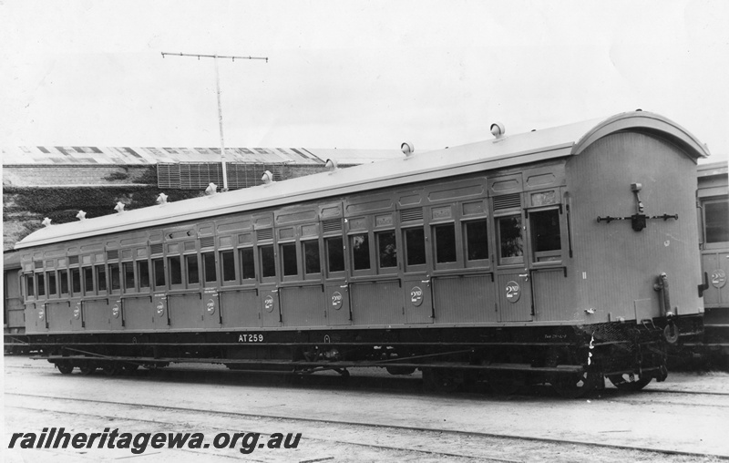 P02623
AT class 259 suburban side loading carriage, Midland Workshops, side and end view
