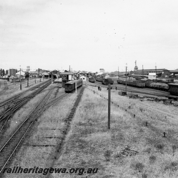 P02711
Fremantle station, looking west from Perth end, signal box, passenger platform, 