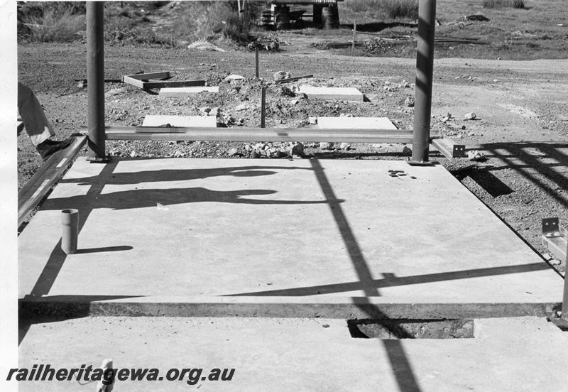 P03181
2 of 2, Shed under construction, Picton, SWR line.
