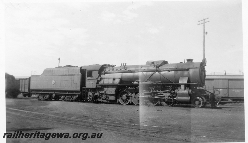 P03243
V class 1206 steam locomotive, side view, Midland Junction, ER line.
