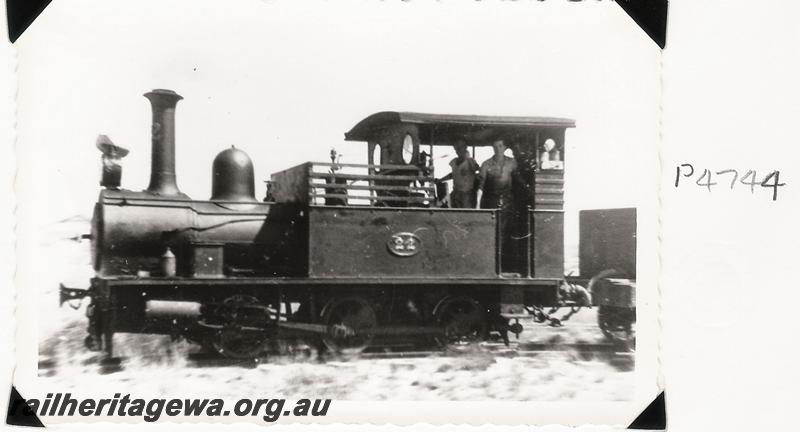 P04744
WAGR H class 22, water tank wagon, Port Hedland, PM line, side on view
