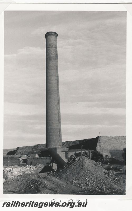 P04831
Lancefield Goldmine, Beria, chimney stack from mine boilers
